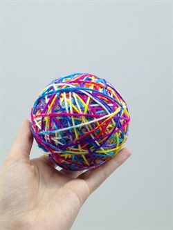 Игрушка для котов "Цветной шарик", 9,5 см. - фото 36857